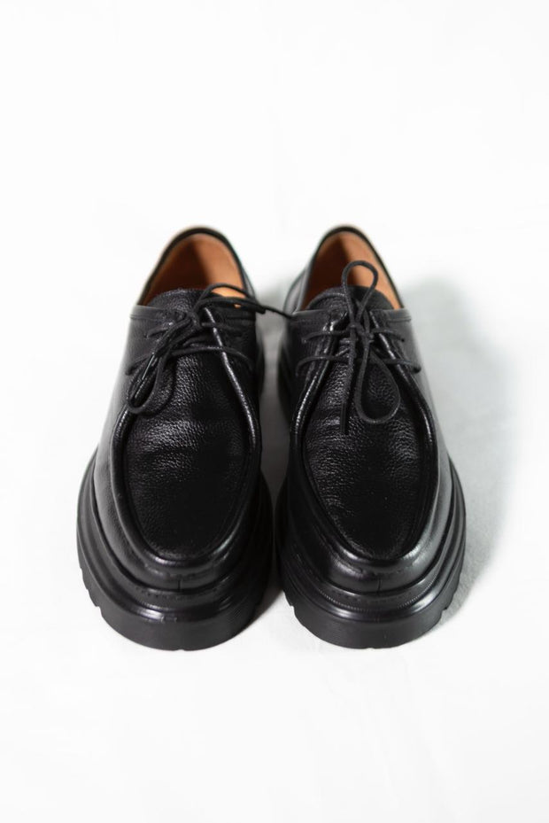 G03 Chaussure en cuir